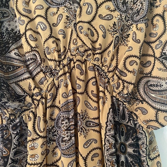 Adorable boho plus size top 2X 🪶 - Picture 2 of 6